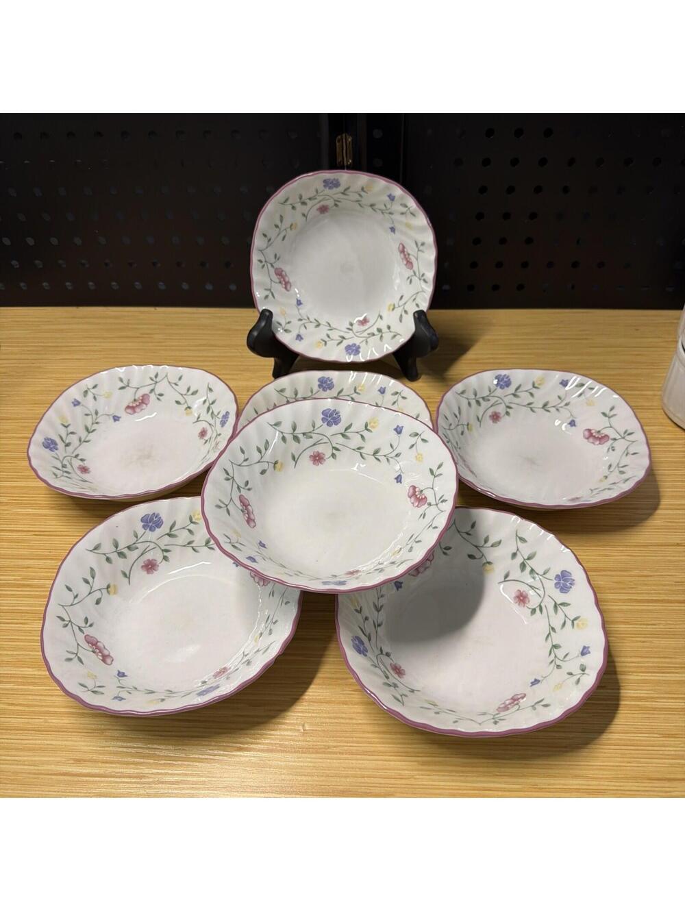 Lot of 7 Vintage Dessert/Berry Bowls, Johnson Brothers SUMMER CHINTZ , Preowned*